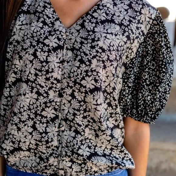 Grace & Emma - Bountiful Blooms Top, Medium - Picture 2 of 3